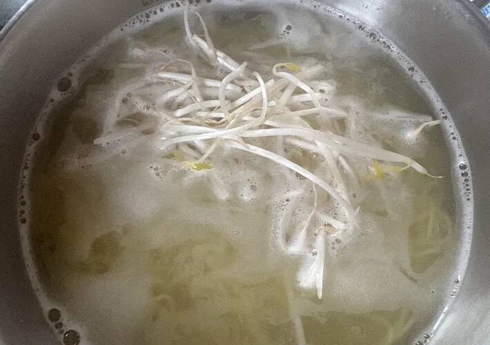 冷やし中華の麺がくっつかない　『ゆで上がり1分前』のポイント