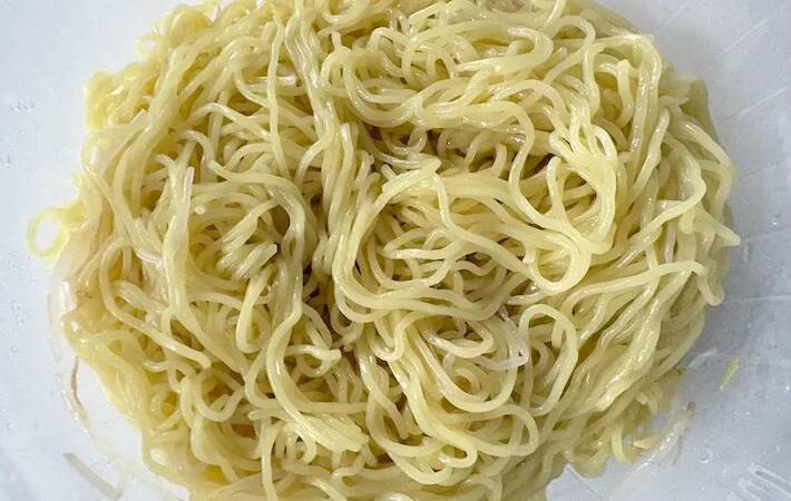 冷やし中華の麺がくっつかない　『ゆで上がり1分前』のポイント