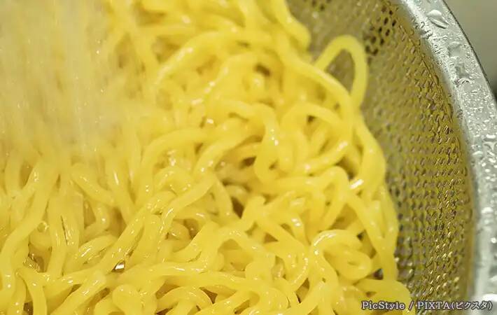 夏に食べたい冷やし中華　麺をツルツルにする『ゆでる前後の一工夫』とは？