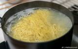 「夏に食べたい冷やし中華　麺をツルツルにする『ゆでる前後の一工夫』とは？」の画像4