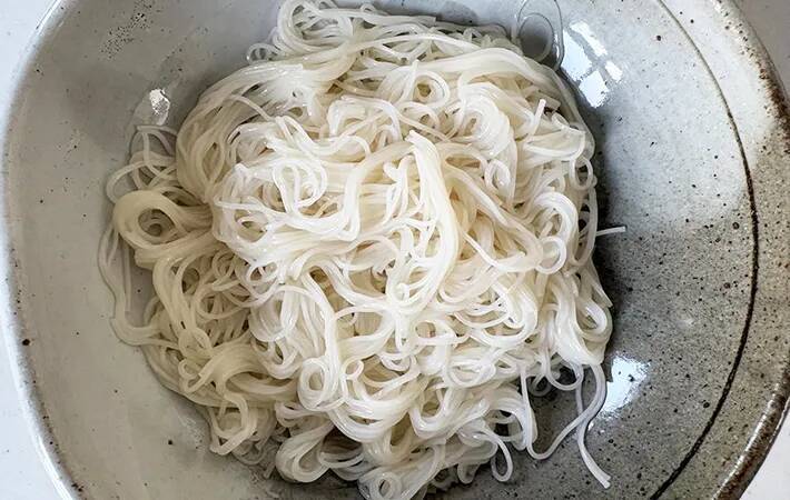 めんつゆは『大さじ1杯』だけ　そうめんのアレンジに「食べ応えある」「明日も作る」