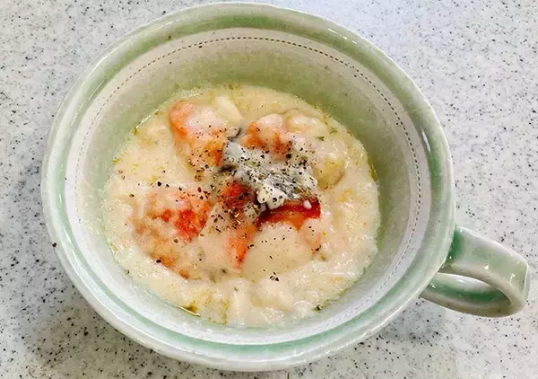 「【10分レシピ】ポタージュの素で失敗なし！　濃厚な鮭クリーム煮の作り方」の画像
