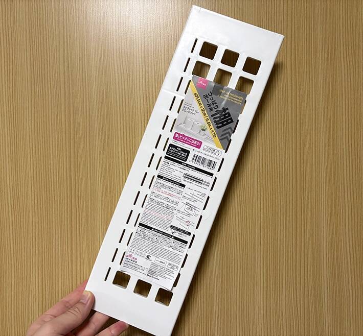 トイレにつっぱり棒を2本設置　収納増やす『ダイソー』アイテムが手頃で便利！