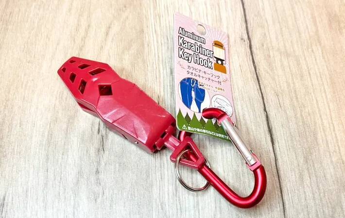 110円で万能！　セリアの『カラビナ・キーフック クリップ付』が便利すぎる