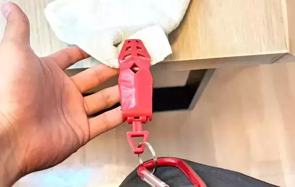 「110円で万能！　セリアの『カラビナ・キーフック クリップ付』が便利すぎる」の画像