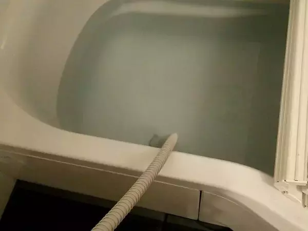 「残り湯を洗濯に使っているなら要注意！　解説に「マジか」「確認必須」」の画像