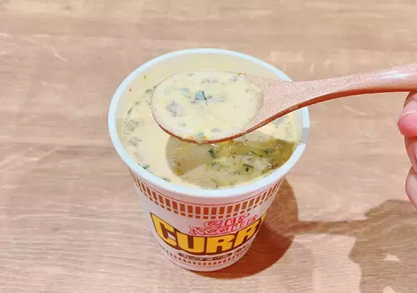 「『カップヌードル』にお湯を注がずに…　30代会社員が作った『激うまアレンジ麺』が？」の画像