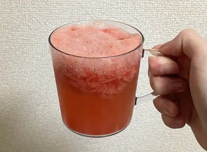 スイカ、そのまま食べるのもいいけれど…　ジッパー袋に入れて潰すと「夏の定番になりそう」「おかわり」