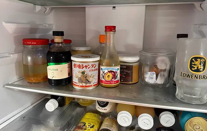 冷蔵庫が食材でいっぱい　コの字型のディスプレイスタンドを2つ入れた変化に驚き！