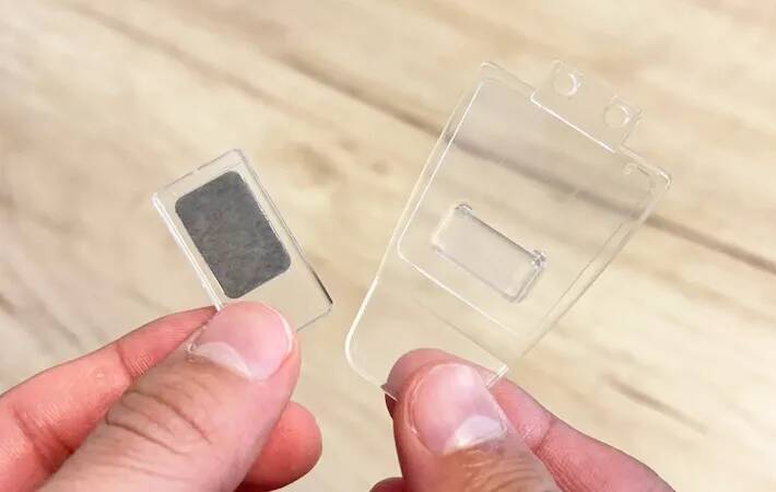 110円で自宅の収納が解決！　『ダイソー』フックのじゃない使い方に「目からウロコが落ちた」