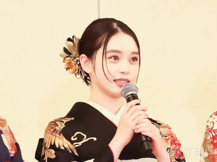 髙石あかり、生見愛瑠、上坂樹里たちが晴れ着で登場　今年の抱負は…？