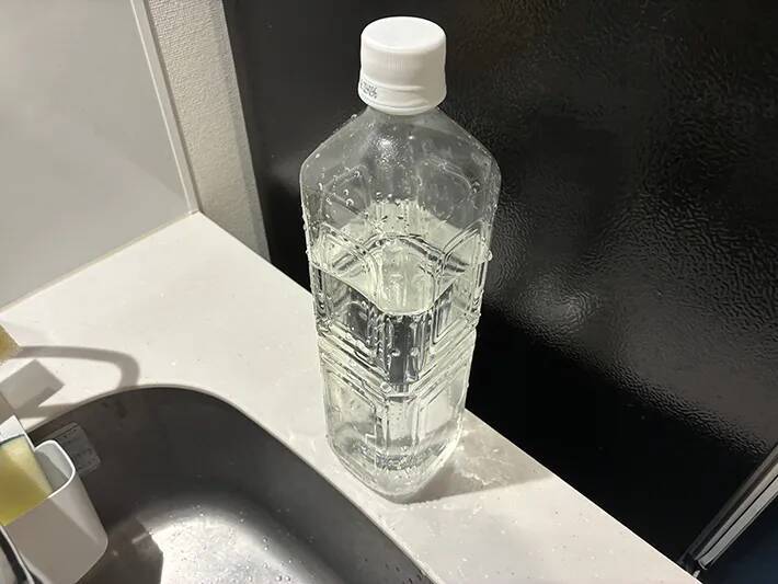 ペットボトルに『3mm』穴を開けて…　蓋をゆるめると「便利！」【簡単災害対策】