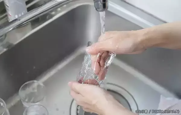 「白くくもったグラスに調味料？　プロが実践する『正しいお手入れ』は」の画像