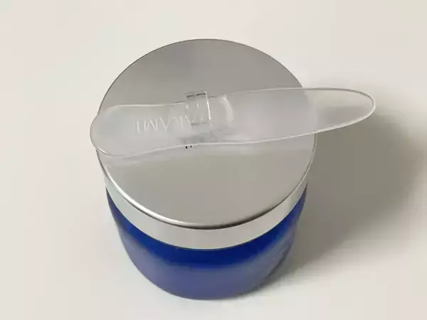 「100均コードフックの『じゃない使い方』　活用法に「万能すぎる」」の画像