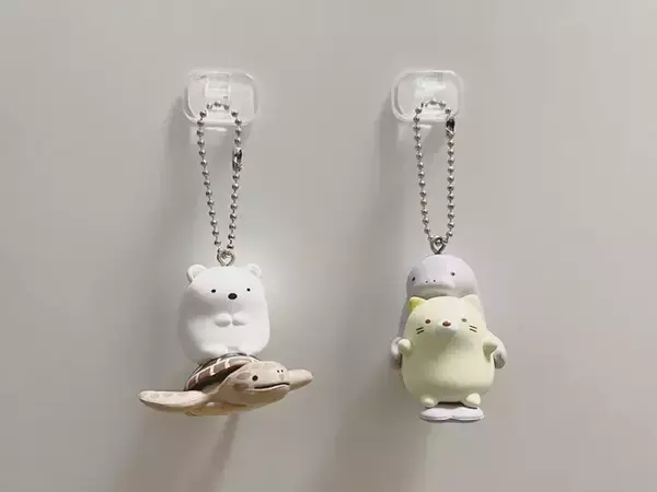 「100均コードフックの『じゃない使い方』　活用法に「万能すぎる」」の画像