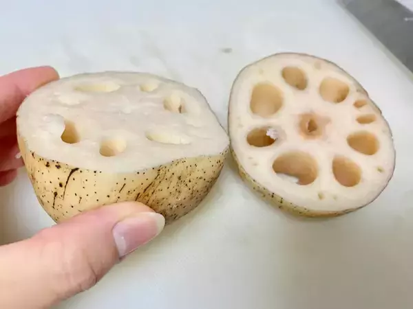 レンコンが使い切れない！そんな時は…？　味の素公式のレシピが子供に大好評