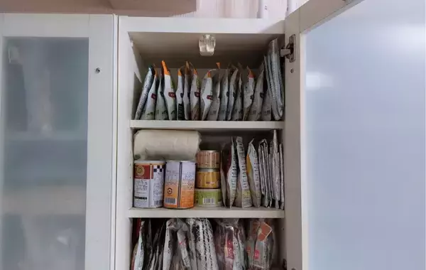 「「落ちてきたら危険！」　重い鍋や家電の正しい収納に「勉強になる」「助かる」」の画像