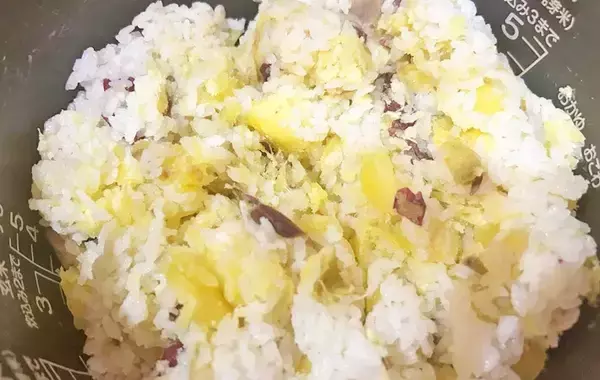 「「え、丸ごと入れるの！？」　炊飯器に米と一緒に入れたのは…【旬レシピ】」の画像