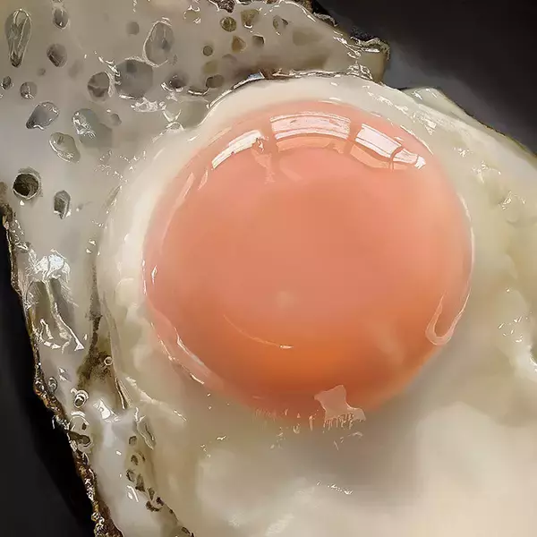 「『ツルツルな目玉焼き』をよく見ると？　「信じられん…」「横転した」」の画像