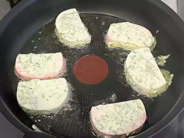 余ったカマボコを消費！　マヨネーズを使った“手抜きおかず”に箸が止まらない【簡単レシピ】