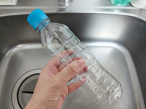 空のペットボトルに絶対入れないで！　「危険なNG行動」を全国清涼飲料連合会に聞いた