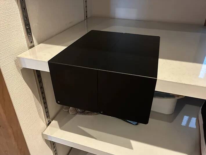 3分で玄関にオシャレな『浮かせる収納』が完成！　100均アイテム4種の簡単な活用法