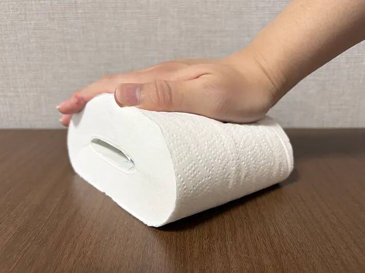 トイレットペーパーは『芯』を抜いて使う！　アウトドアや災害時に便利なアイディア