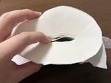 「トイレットペーパーは『芯』を抜いて使う！　アウトドアや災害時に便利なアイディア」の画像3