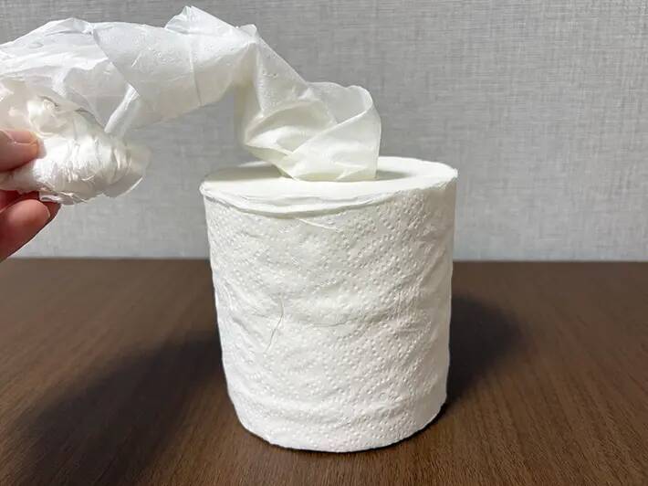 トイレットペーパーは『芯』を抜いて使う！　アウトドアや災害時に便利なアイディア