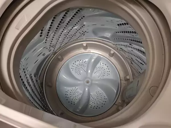 干す前に見て！　濃い色の服が色あせる理由に「やってた」「怖くなった」