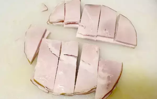 「新玉ねぎのスライスが余ったらコレ！　夫と子供がハマった簡単朝食レシピ」の画像