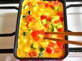 「玉子焼き器に流して焼くだけ！　卵と夏野菜の簡単おかずが「包む手間なし」「冷めてもOK」【管理栄養士】」の画像1