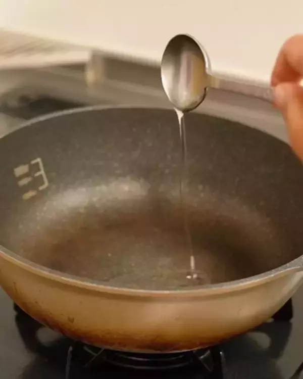 「「その手があったか」　レタスのオイル蒸しに「簡単すぎ」「野菜が進む」」の画像