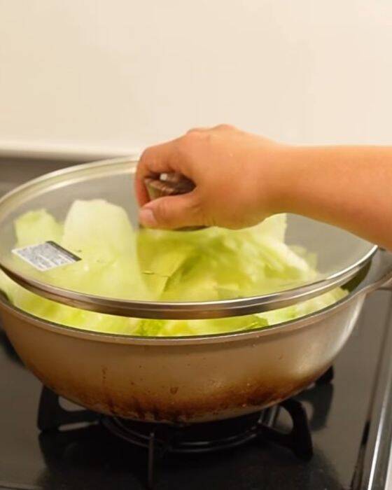 「その手があったか」　レタスのオイル蒸しに「簡単すぎ」「野菜が進む」