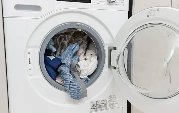 なぜ冬なのに服がにおう？　洗濯研究家のアドバイスに「盲点だった」