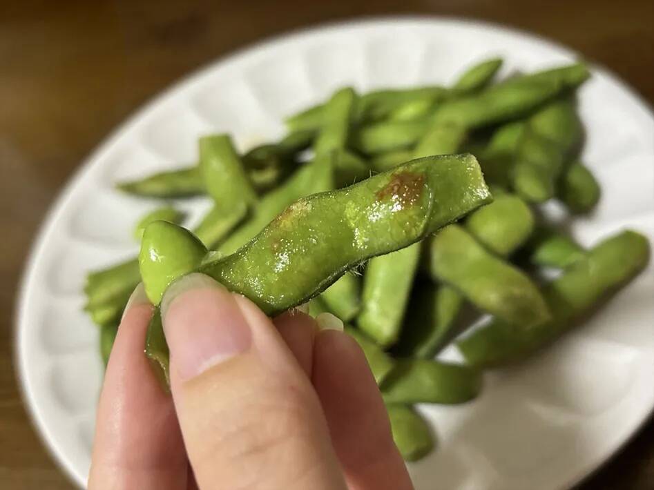 枝豆は蒸すのもアリ！　塩に『ちょい足し』で「こんなに味が違うとは」