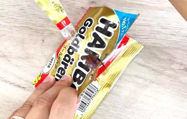 「ジッパーのないハリボーの袋、保存方法は？　「便利です」「かさばらない」」の画像