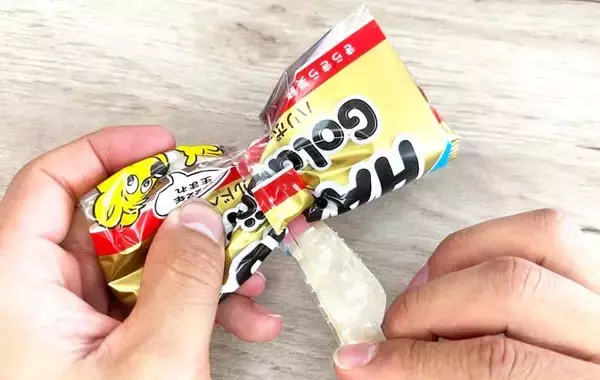 「ジッパーのないハリボーの袋、保存方法は？　「便利です」「かさばらない」」の画像