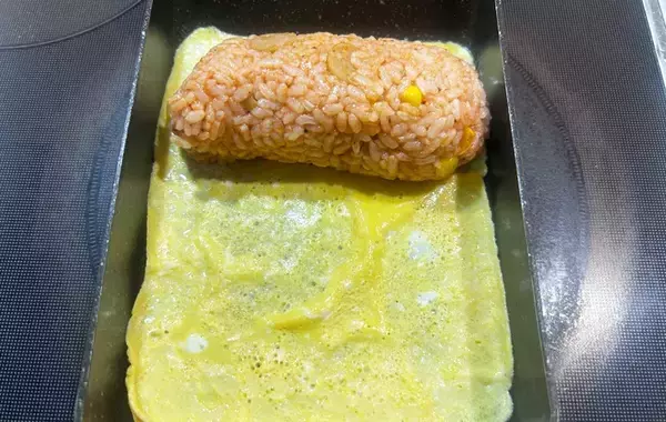 「『玉子焼き＝おかず』じゃない！　切ってびっくりの玉子焼きがこちら！【お弁当レシピ】」の画像