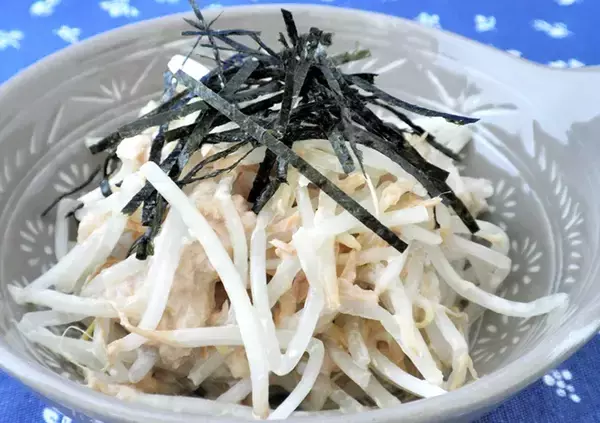 「レンチンして混ぜるだけ！　モヤシのプロが教える「節約おかず3選」」の画像