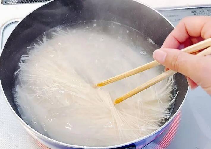 そうめん、もう鍋でゆでない！　レンジで作った結果「いつもと変わらない！」