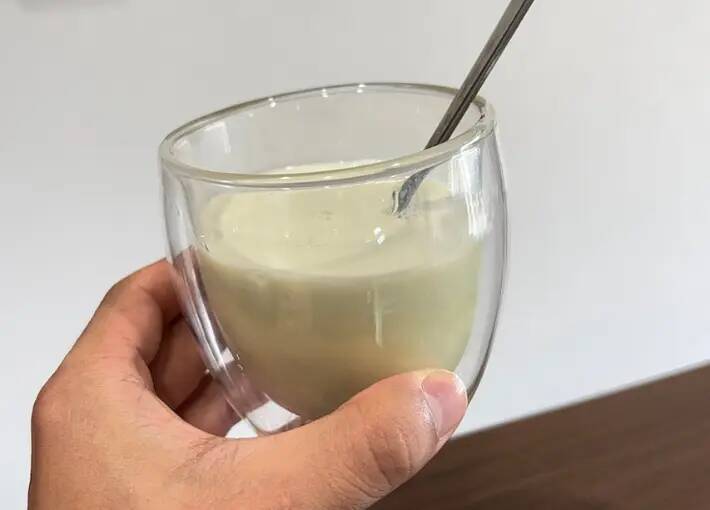 蓋を開けずに『丸ごと』凍らせて！　氷代わりに作ったものに「飲み物が最後までおいしい！」