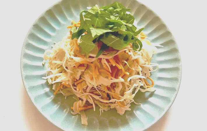 混ぜるだけで完成！ ベビースター×キャベツのやみつきレシピに「子どもが夢中になった」