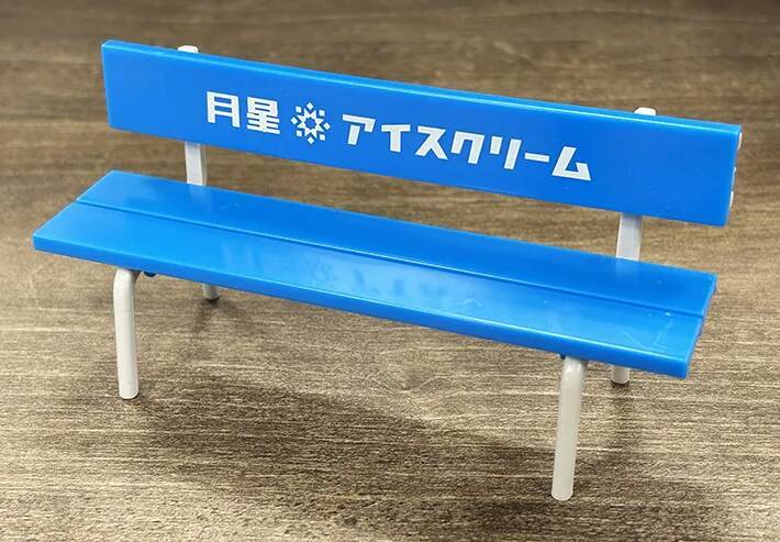 100均で買った『ミニチュア　カラーベンチ』　デスクに置くと…？【活用法3選】