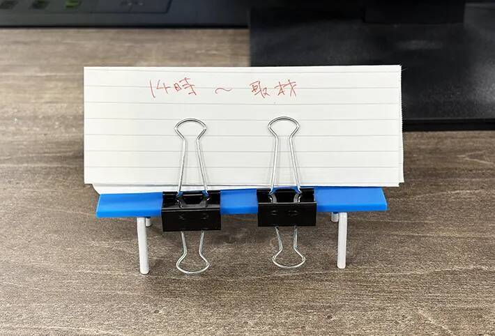 100均で買った『ミニチュア　カラーベンチ』　デスクに置くと…？【活用法3選】