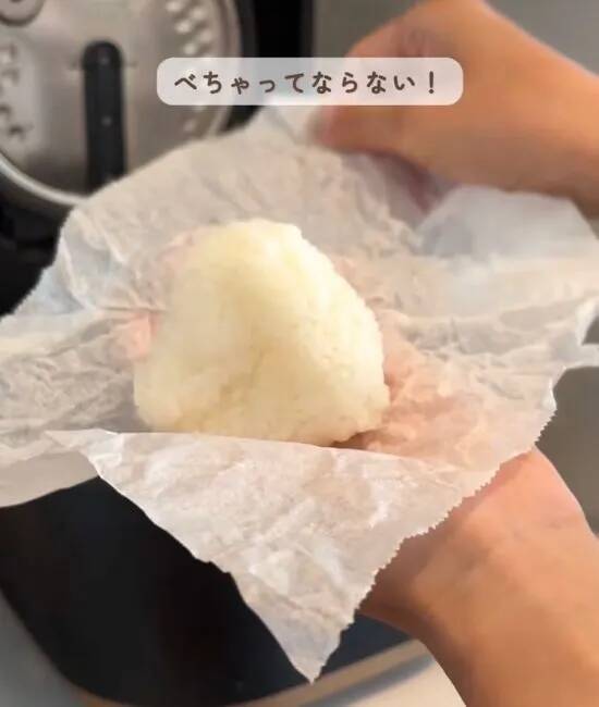 「焼く時だけじゃない！」　クッキングシートの意外な使い方に「天才」「全部試したい」