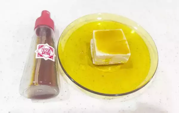 「醤油だけじゃもったいない！　ダイソーの『醤油スプレー』に入れたのは…」の画像