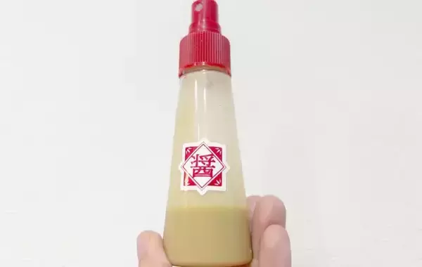 「醤油だけじゃもったいない！　ダイソーの『醤油スプレー』に入れたのは…」の画像