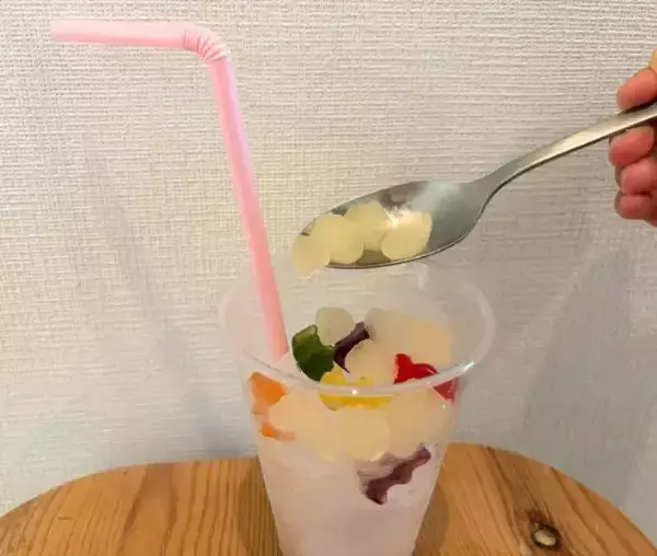 「『三ツ矢サイダー』はそのまま飲みません　氷の代わりに入れたのは？」の画像
