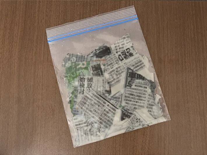 濡らした新聞紙を袋に入れて凍らせるだけ！　夏に役立つ活用法が、こちら